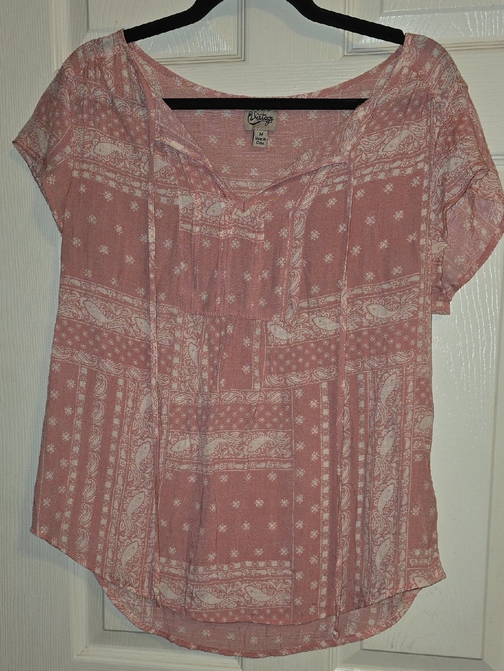 Chaser Dusty‎ Rose Paisley Short Sleeve Boho Blouse